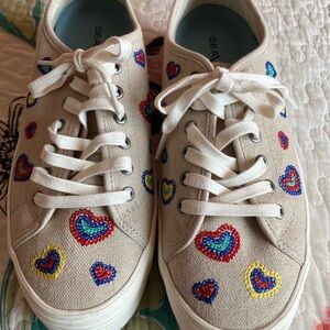 SeaVees Monterey Cream Platform Sneakers with Colorful Hearts  Embroidery SZ 9